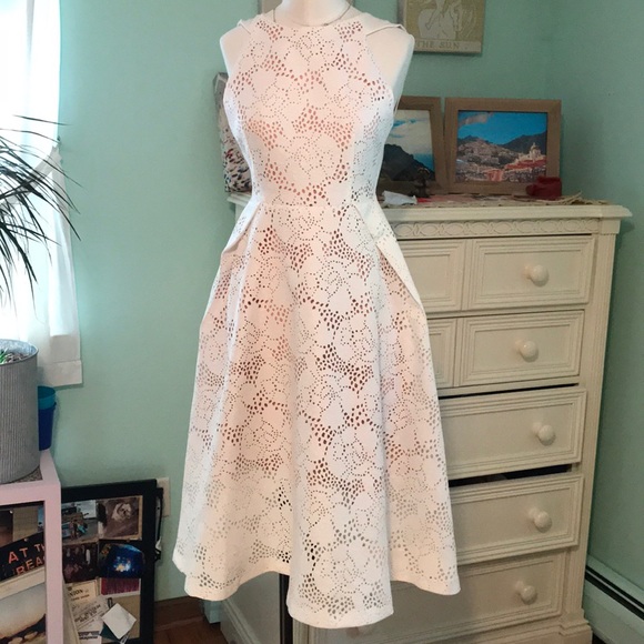 Chicwish Dresses & Skirts - NWT white lacy midi dress